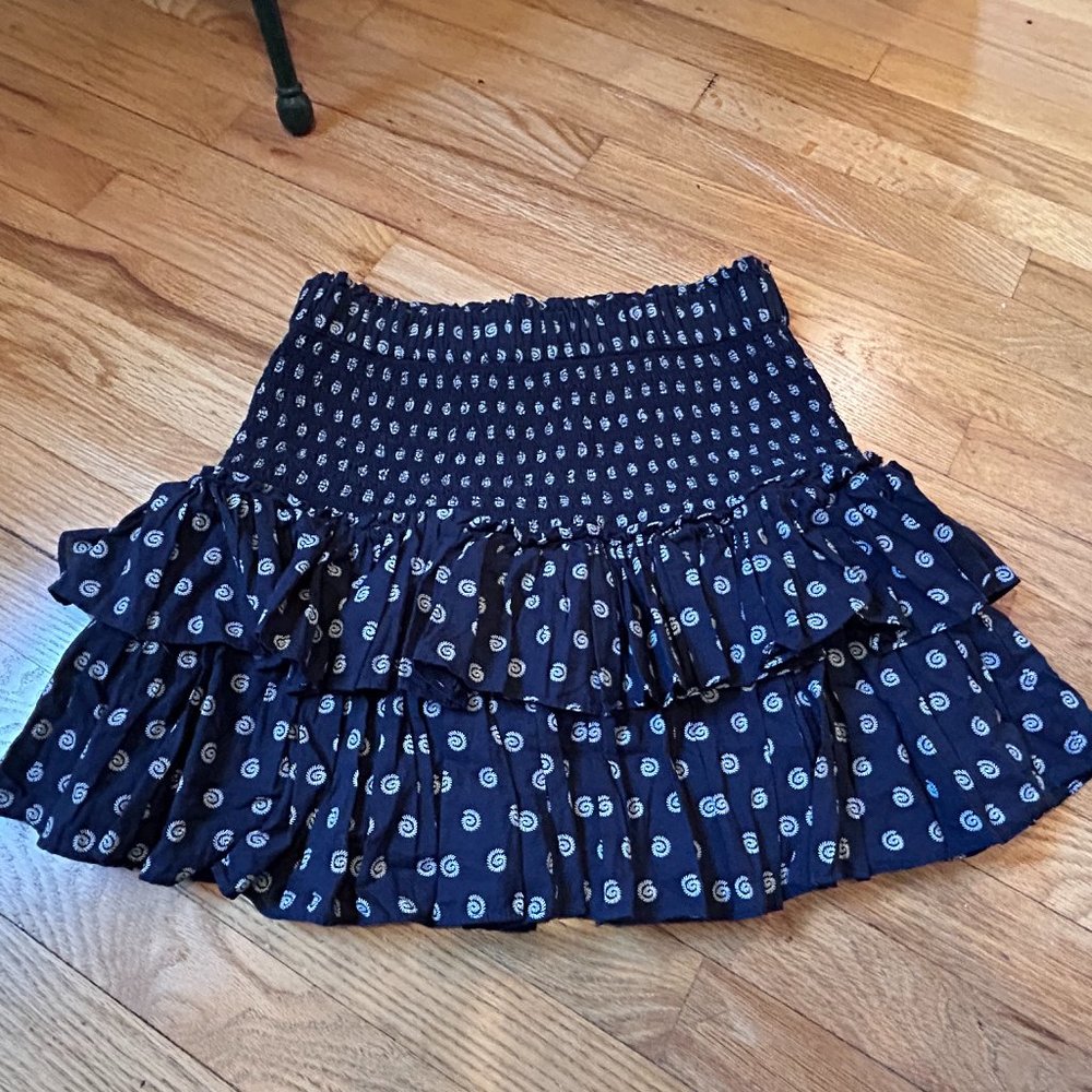 Women's tired skirt with elastic waist